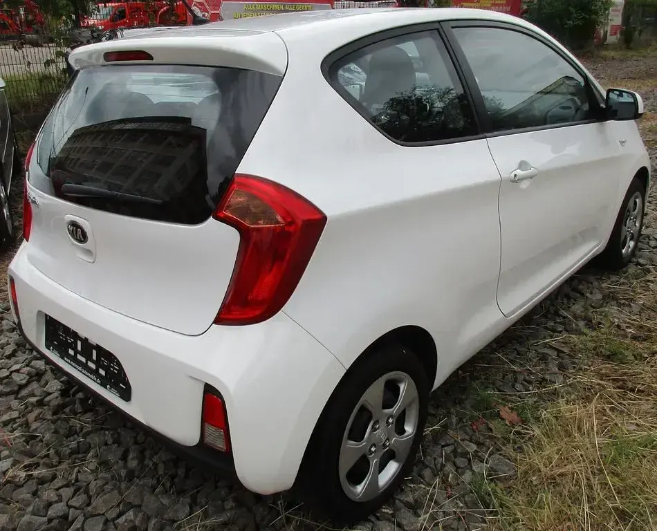 Gebraucht Kia Picanto Edition 7 67 PS (49 kW) 2015 Weiß Kleinwagen