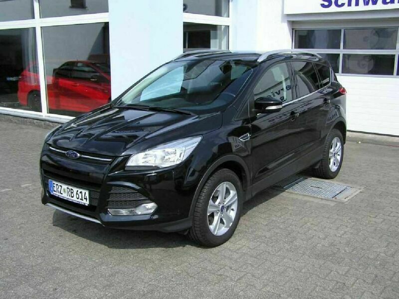 Gebraucht Ford Kuga Trend 140 PS (102 kW) 2013 Pantherschwarz metallic (metallic) SUV