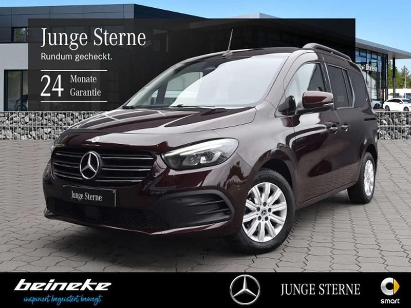 Rot Gebraucht 2024 Mercedes T180 Progressive Van / Kleinbus | 28.990 € (Fairer Preis) - Bild 1/4