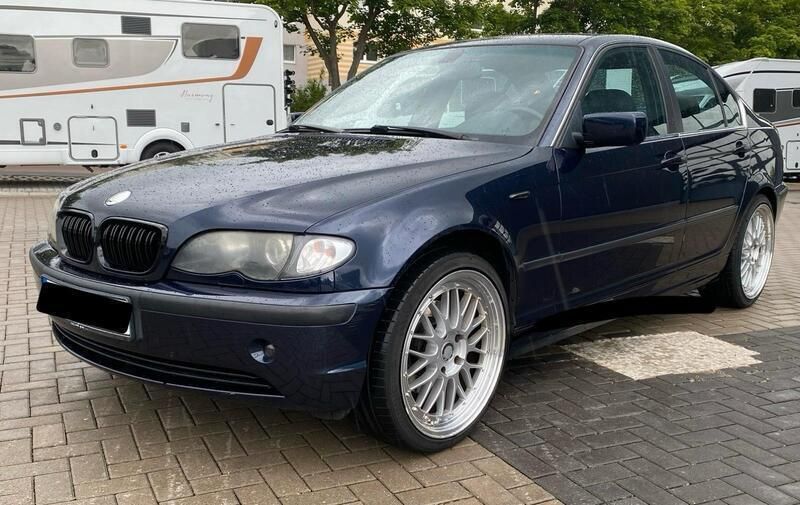 Blau Gebraucht 2003 BMW 325 Exclusive Limousine | 3.975 € (Superpreis) - Bild 1/4