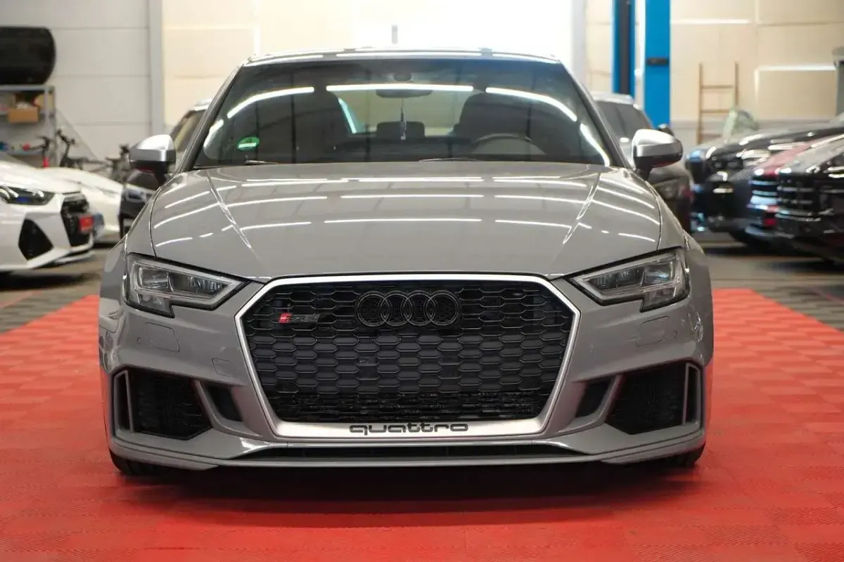 Gebraucht Audi RS3 Sport 400 PS (294 kW) 2018 Grau Limousine