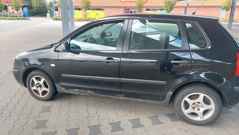 Schwarz Gebraucht 2004 VW Polo Kleinwagen | 1.299 € (Fairer Preis) - Bild 1/4