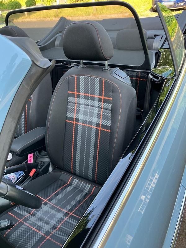 Gebraucht VW Beetle CLUB 105 PS (77 kW) 2015 Blau Kleinwagen