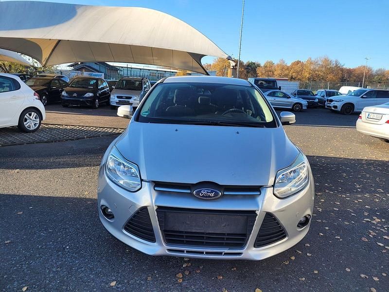 Gebraucht Ford Focus 95 PS (69 kW) 2011 Silber Kombi