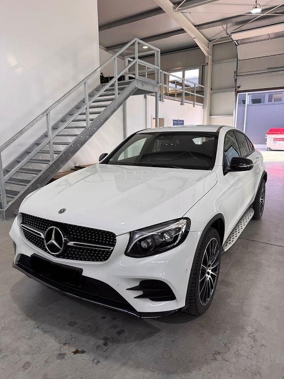 Gebraucht Mercedes GLC250 204 PS (150 kW) 2018 Weiß Coupé
