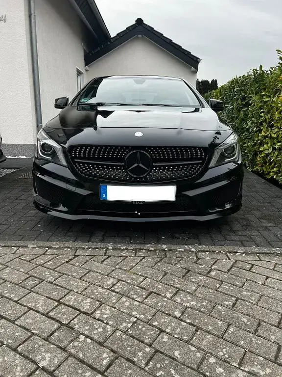 Gebraucht Mercedes CLA180 AMG line 122 PS (89 kW) 2015 Schwarz Limousine
