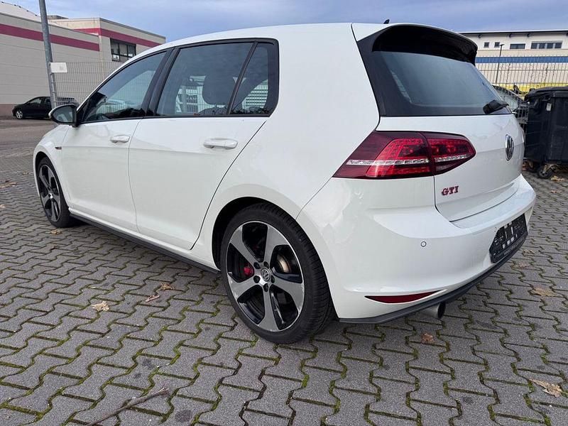 Gebraucht VW Golf VII GTI 230 PS (169 kW) 2016 Weiß Limousine