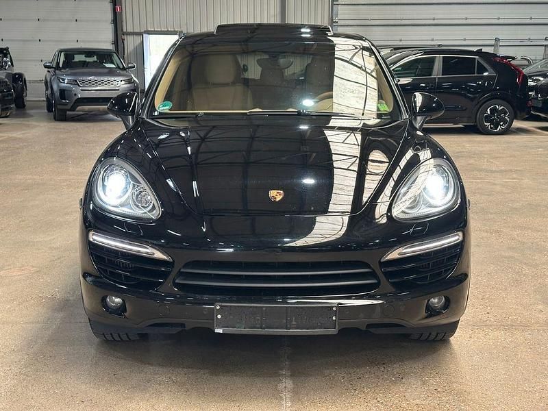 Second-hand Porsche Cayenne 239 CP (175 kW) 2010 Negru SUV