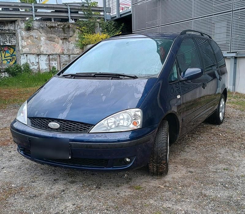 Blau Gebraucht 2001 Ford Galaxy Van / Kleinbus | 3.299 € - Bild 1/4