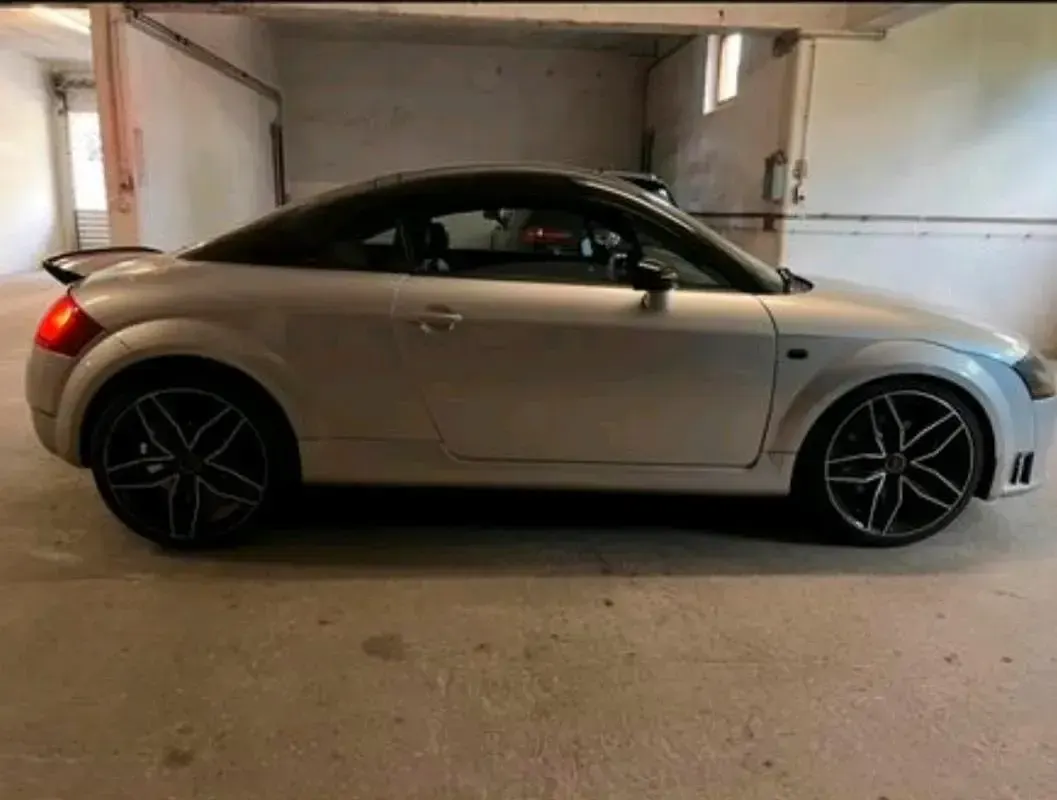Używany Audi TT Performance 225 KM (165 kW) 2000 Srebrny Coupe