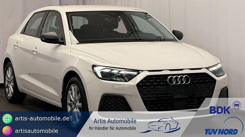 Cortinaweiß Gebraucht 2023 Audi A1 Sportback Ambiente Kleinwagen | 21.789 € (Guter Preis) - Bild 1/4