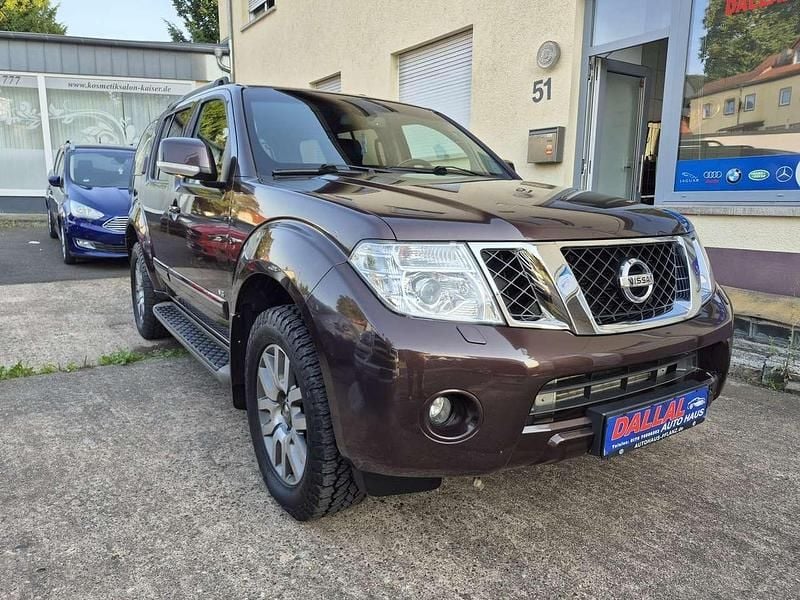 Braun Gebraucht 2011 Nissan Pathfinder SUV | 12.500 € (Fairer Preis) - Bild 1/4