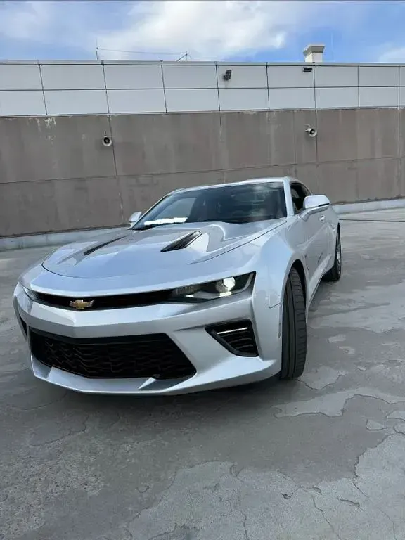 Gebraucht Chevrolet Camaro 453 PS (333 kW) 2018 Silber