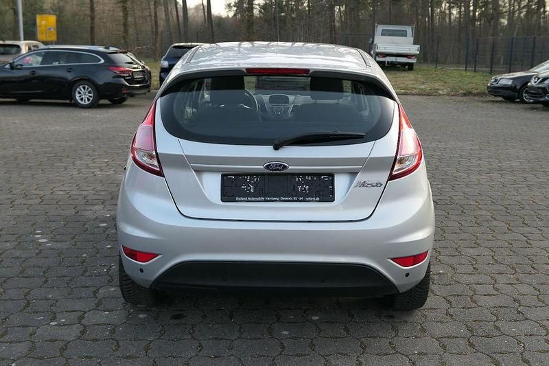 Gebraucht Ford Fiesta 105 PS (77 kW) 2016 Silber Limousine