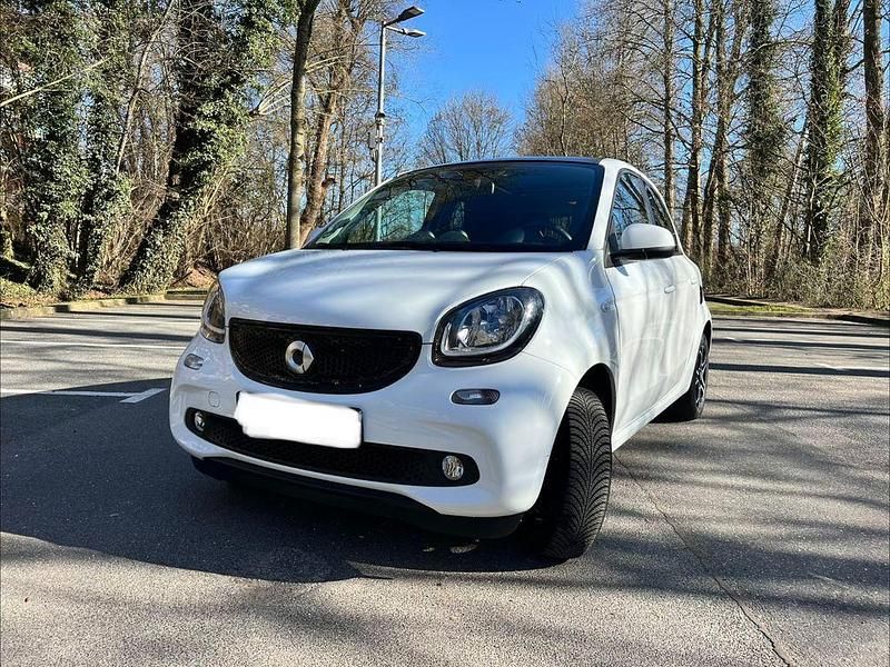 Gebraucht Smart ForFour 90 PS (66 kW) 2019 Weiß Kleinwagen