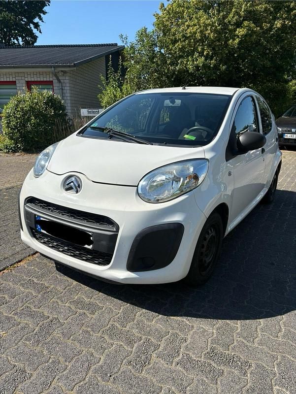 Weiß Gebraucht 2012 Citroën C1 Kleinwagen | 1.999 € (Guter Preis) - Bild 1/4