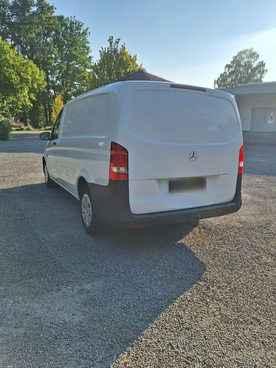 Gebraucht Mercedes Vito 114 PS (83 kW) 2017 Weiß Van