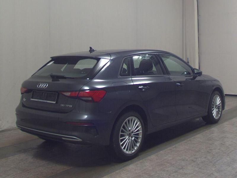 Gebraucht Audi A3 Advanced 150 PS (110 kW) 2022 Grau Limousine
