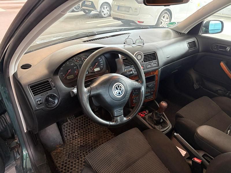 Gebraucht VW Bora 74 PS (54 kW) 1999 Limousine