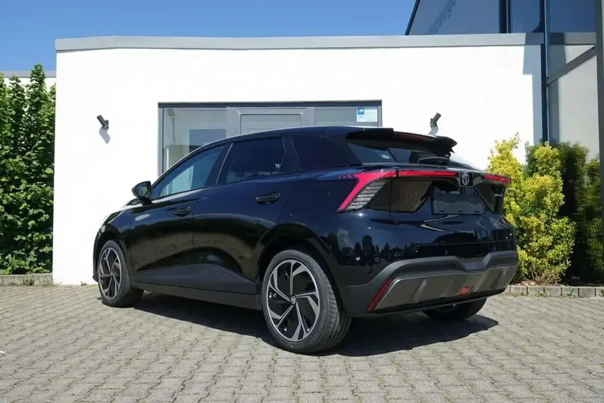 Neu MG MG4 EV 139 kW (190 PS) 2026 Black pearl Kleinwagen