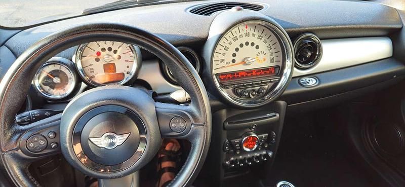 Schwarz Gebraucht 2012 Mini One Cabriolet Cabrio | 6.500 € (Fairer Preis) - Bild 1/4