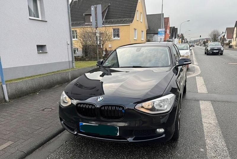 Schwarz Gebraucht 2012 BMW 116 Kleinwagen | 6.800 € (Etwas zu teuer) - Bild 1/4