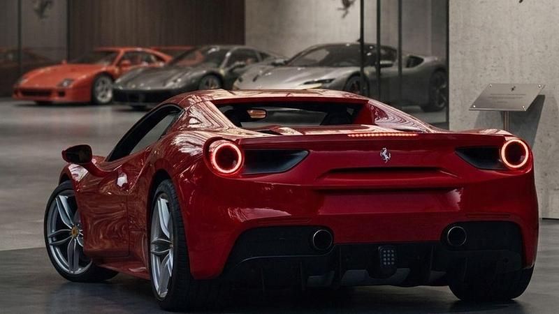 Gebraucht Ferrari 488 669 PS (492 kW) 2016 Rot Cabrio