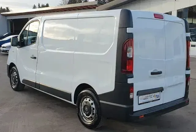 Gebraucht Renault Trafic Komfort 90 PS (66 kW) 2016 Weiß Van / Kleinbus