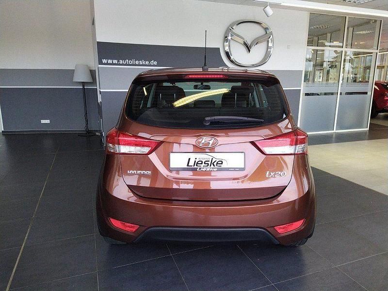Gebraucht Hyundai ix20 Edition 90 PS (66 kW) 2013 Hazel brown Kleinwagen