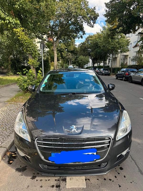 Schwarz Gebraucht 2011 Peugeot 508 Limousine | 5.300 € (Etwas zu teuer) - Bild 1/4