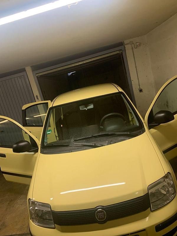 Gebraucht Fiat Panda 69 PS (50 kW) 2012 Gelb Kleinwagen