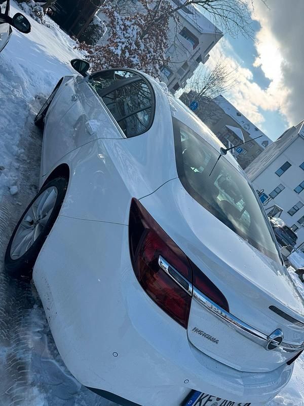 Gebraucht Opel Insignia 140 PS (102 kW) 2015 Weiß Limousine