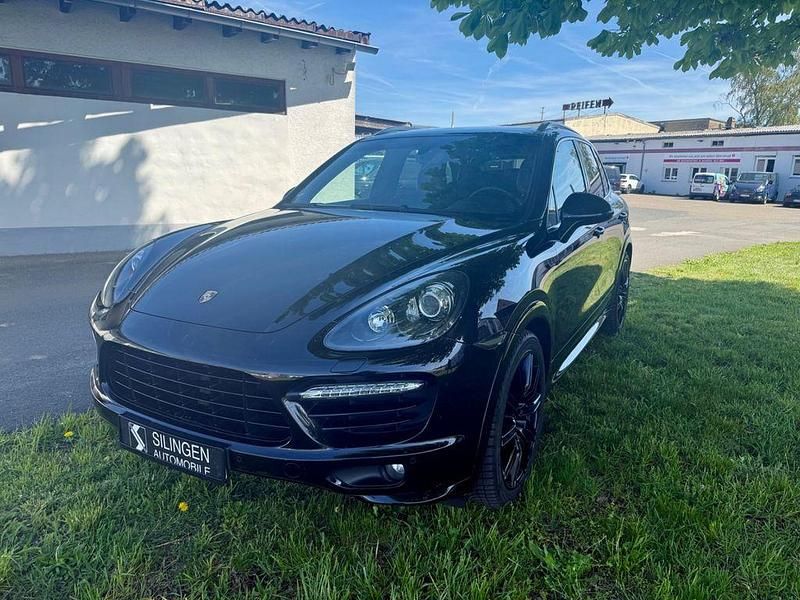 Second-hand Porsche Cayenne 420 CP (308 kW) 2012 Negru SUV