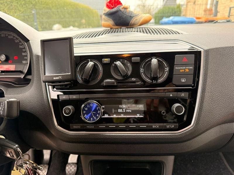 Gebraucht VW up! 60 PS (44 kW) 2017 Weiß Kleinwagen