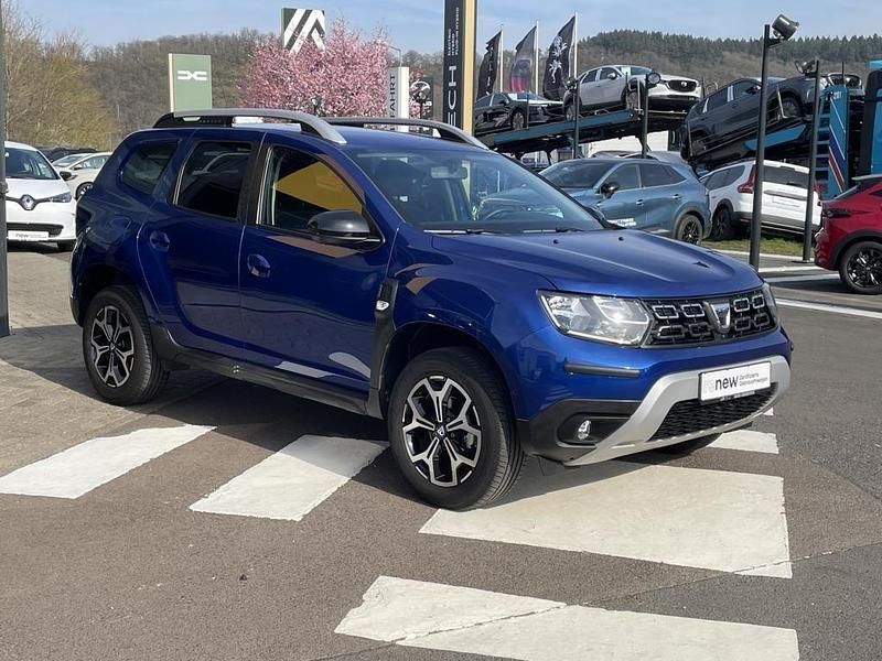 Gebraucht Dacia Duster Celebration 150 PS (110 kW) 2021 Blau SUV