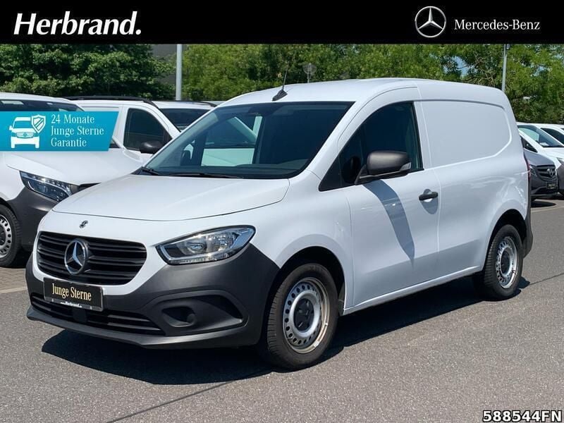 Weiß Gebraucht 2022 Mercedes Citan 110 Van / Kleinbus | 17.707 € (Superpreis) - Bild 1/4