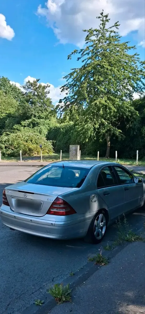 Gebraucht Mercedes C200 122 PS (89 kW) 2002 Schwarz Limousine