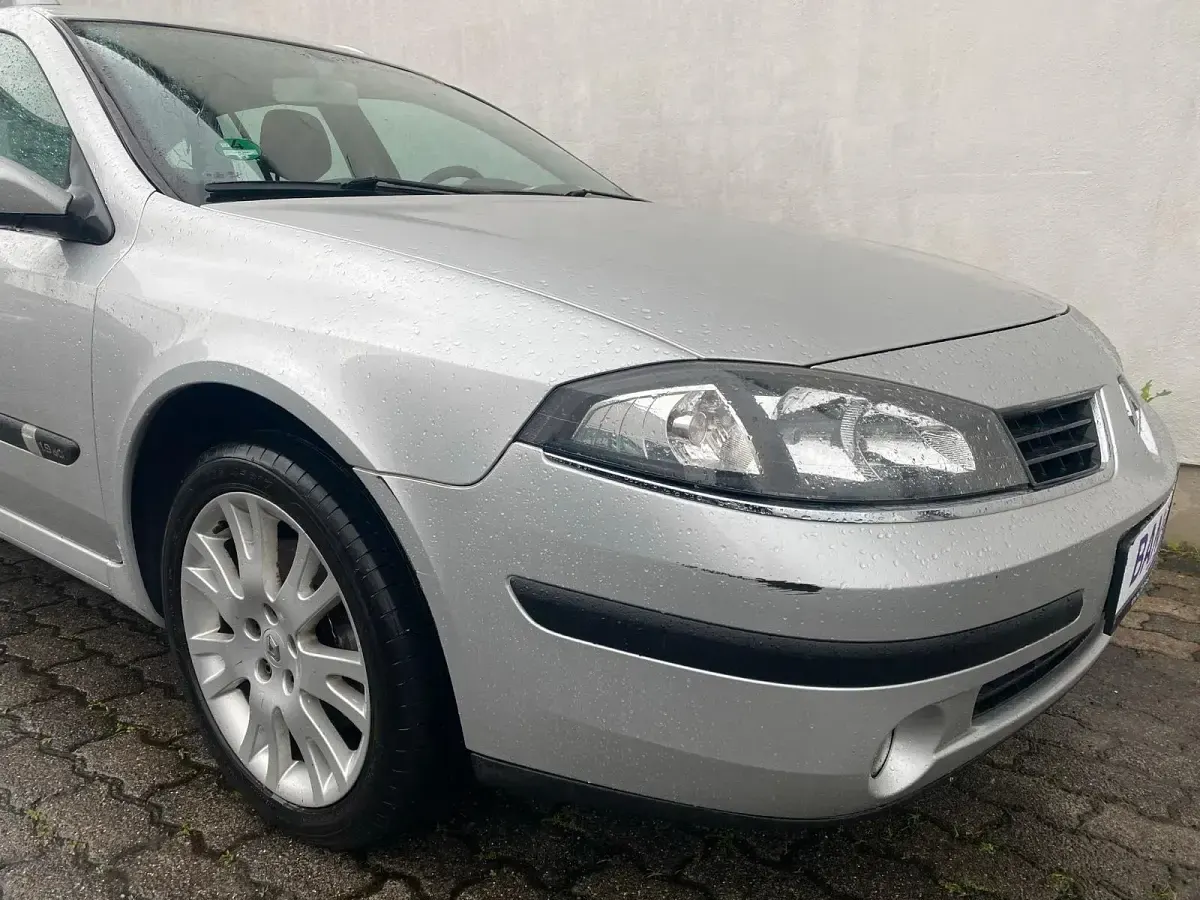 Gebraucht Renault Laguna GrandTour Authentique 110 PS (80 kW) 2007 Silber Kombi