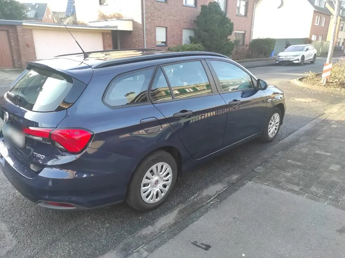 Gebraucht Fiat Tipo Pop 95 PS (69 kW) 2017 Blau Kombi
