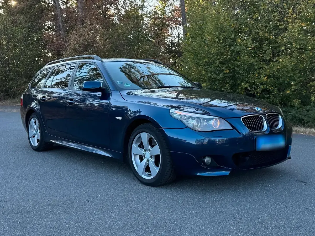 Gebraucht BMW 530 M Sport 235 PS (172 kW) 2008 Blau Kombi
