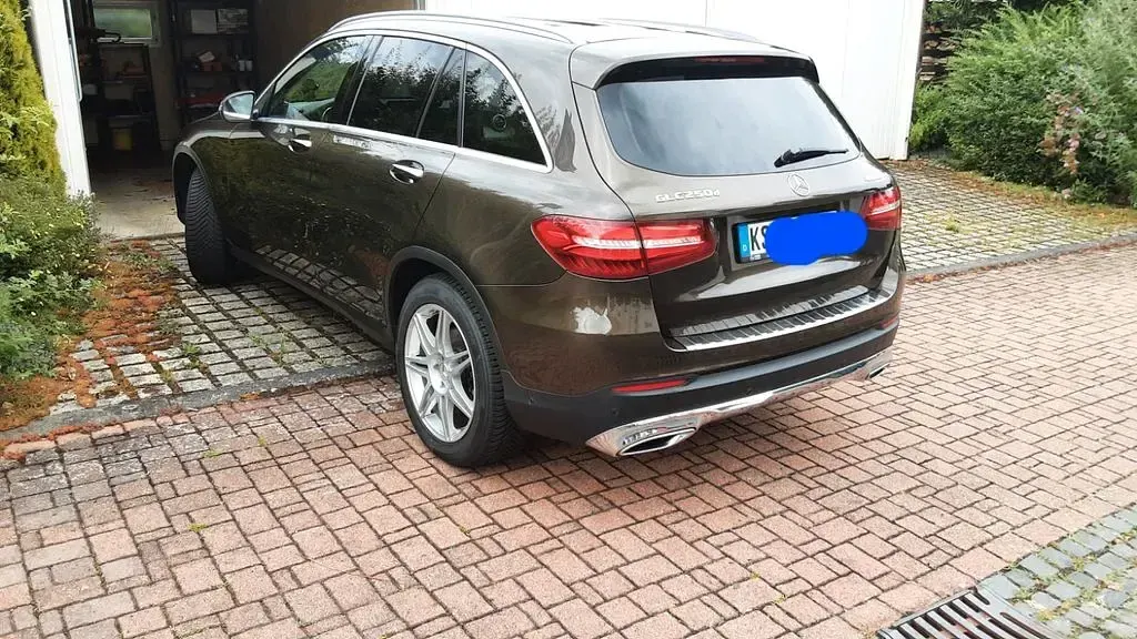 Gebraucht Mercedes GLC250 Exclusive 204 PS (150 kW) 2017 Braun SUV