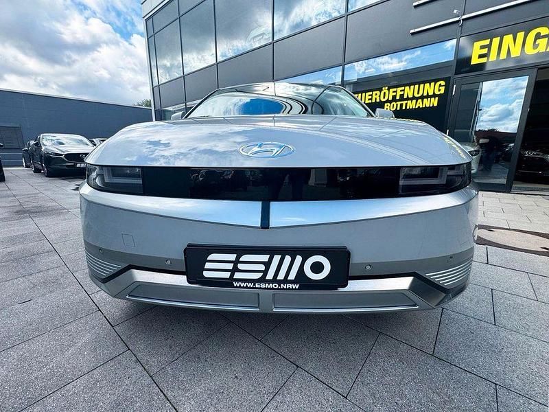 Grau Gebraucht 2022 Hyundai Ioniq 6 Techniq Limousine | 25.900 € (Fairer Preis) - Bild 1/4