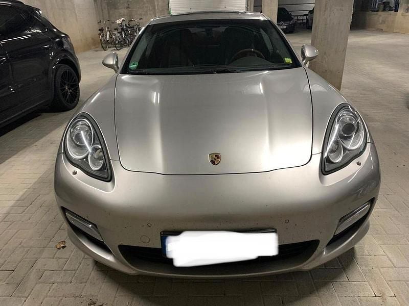 Silber Gebraucht 2010 Porsche Panamera Turbo Limousine | 22.999 € (Guter Preis) - Bild 1/4