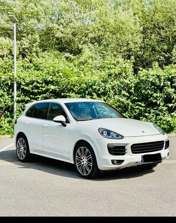 Weiß Gebraucht 2015 Porsche Cayenne GTS Sport SUV | 22.990 € - Bild 1/4