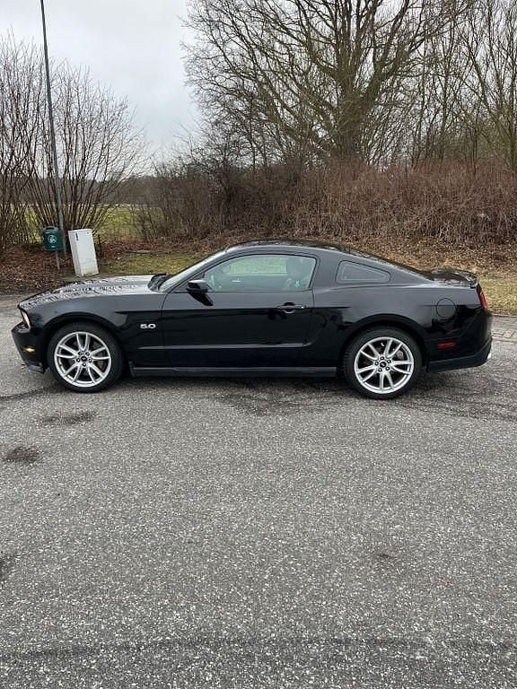 Gebraucht Ford Mustang GT 417 PS (306 kW) 2011 Schwarz Coupé