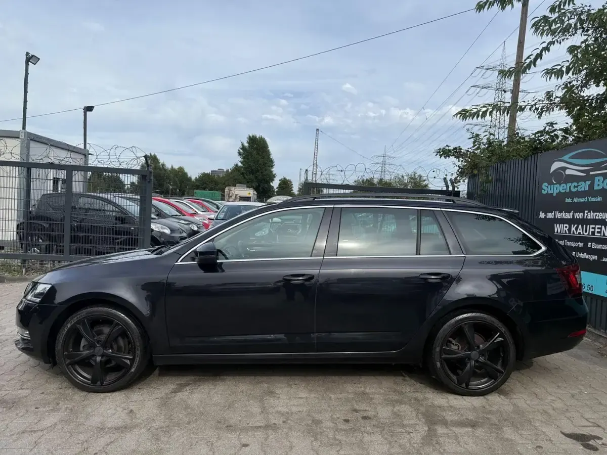 Używany Skoda Octavia Style 110 KM (80 kW) 2018 Czarny Kombi