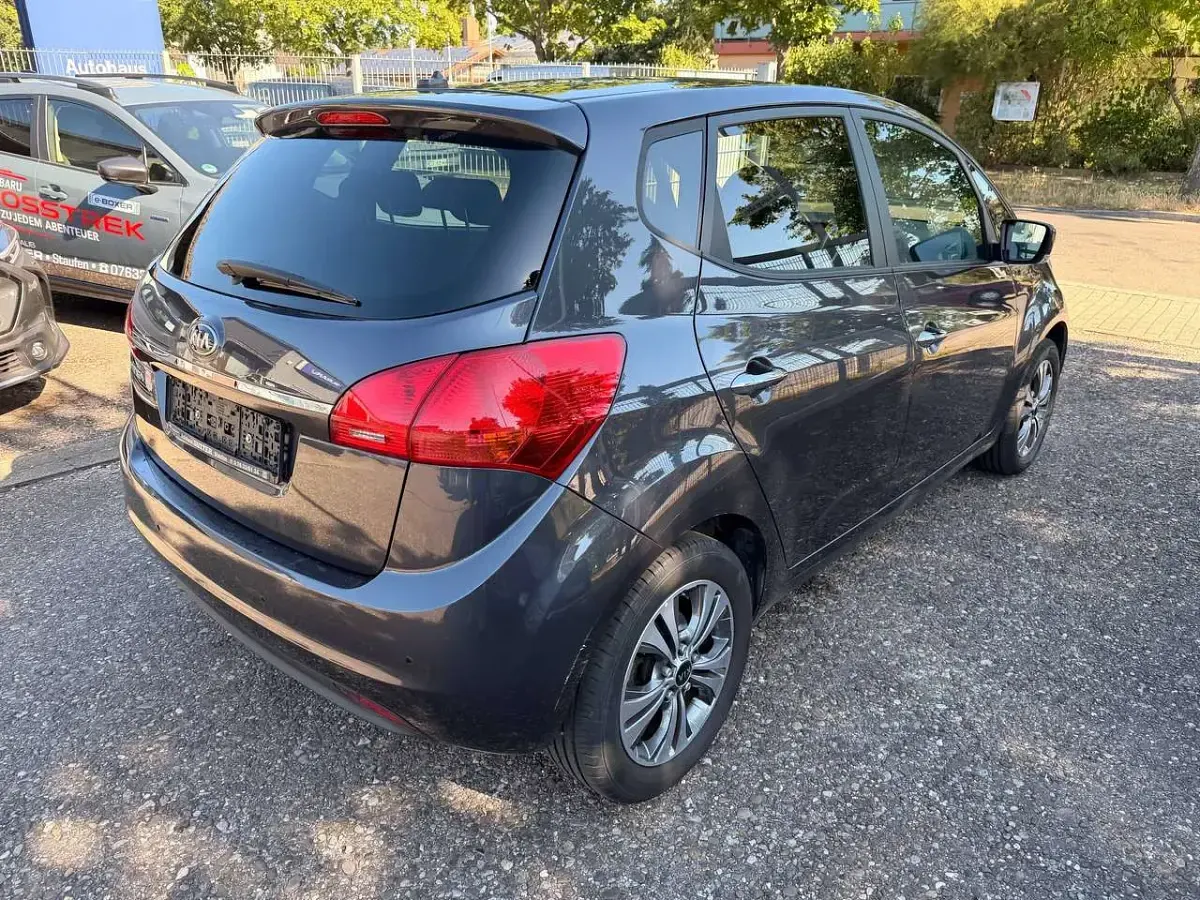 Gebraucht Kia Venga Platinum Edition 125 PS (91 kW) 2016 Grau Kleinwagen