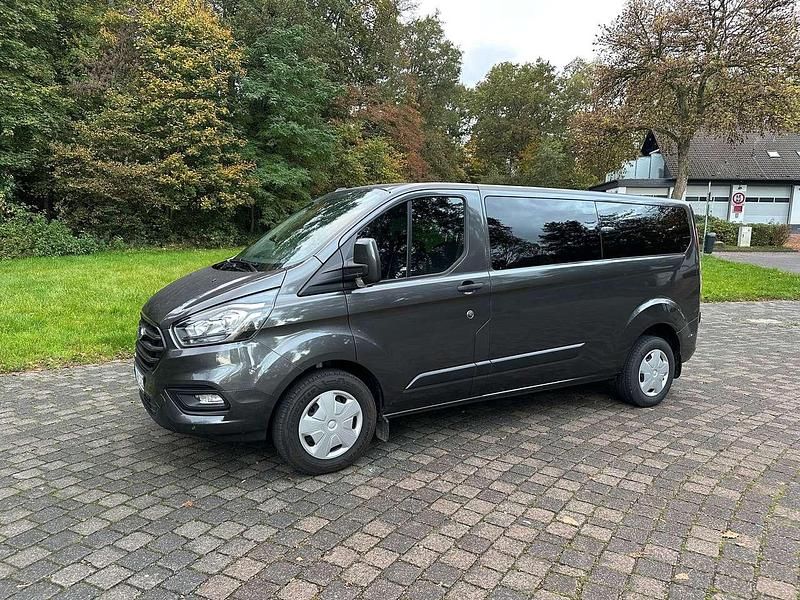 Grau Gebraucht 2021 Ford Transit Custom Trend Kombi | 32.500 € - Bild 1/4