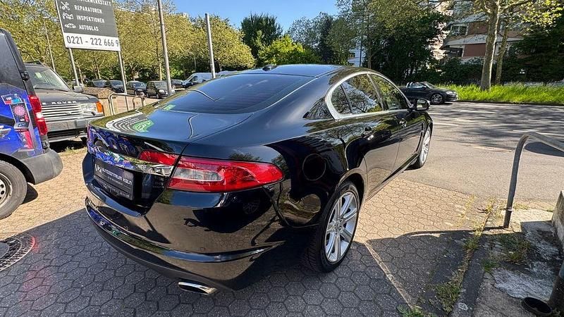Second-hand Jaguar XF 211 CP (155 kW) 2011 Negru Berlinǎ