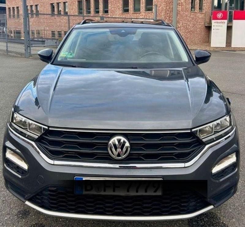 Grau Gebraucht 2018 VW T-Roc Style SUV | 17.500 € (Fairer Preis) - Bild 1/4